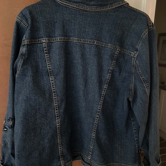 Liz & Me Jean Jacket - Picture 4 of 9